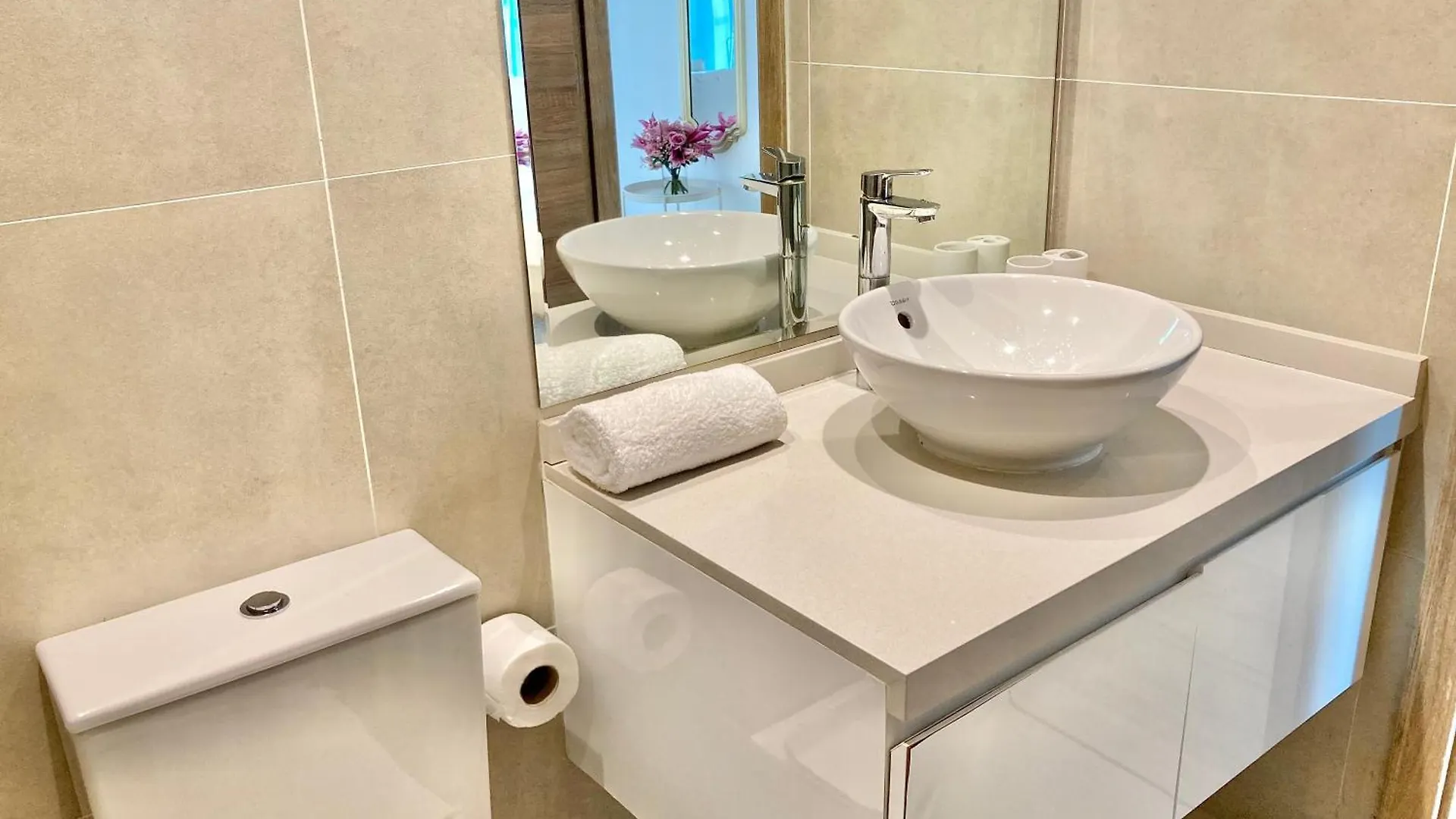 Western Studio One Apartment For Rent In Marina Dubai United Arab Emirates