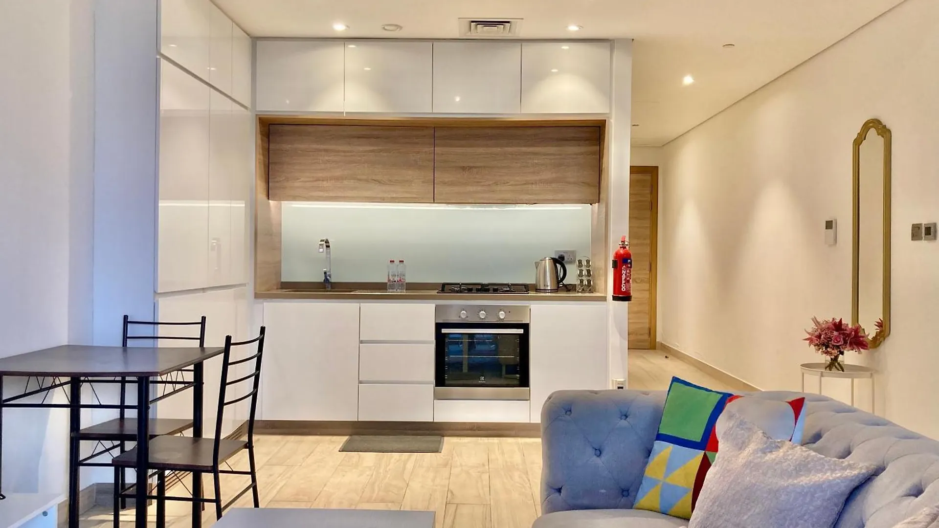 Western Studio One Apartment For Rent In Marina Dubai