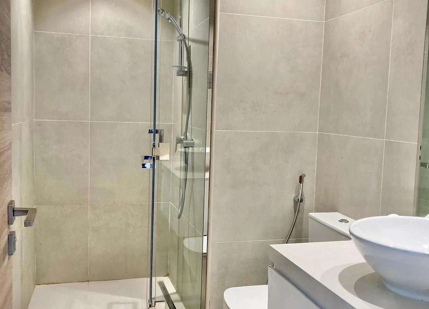 Western Studio One Apartment For Rent In Marina Dubai