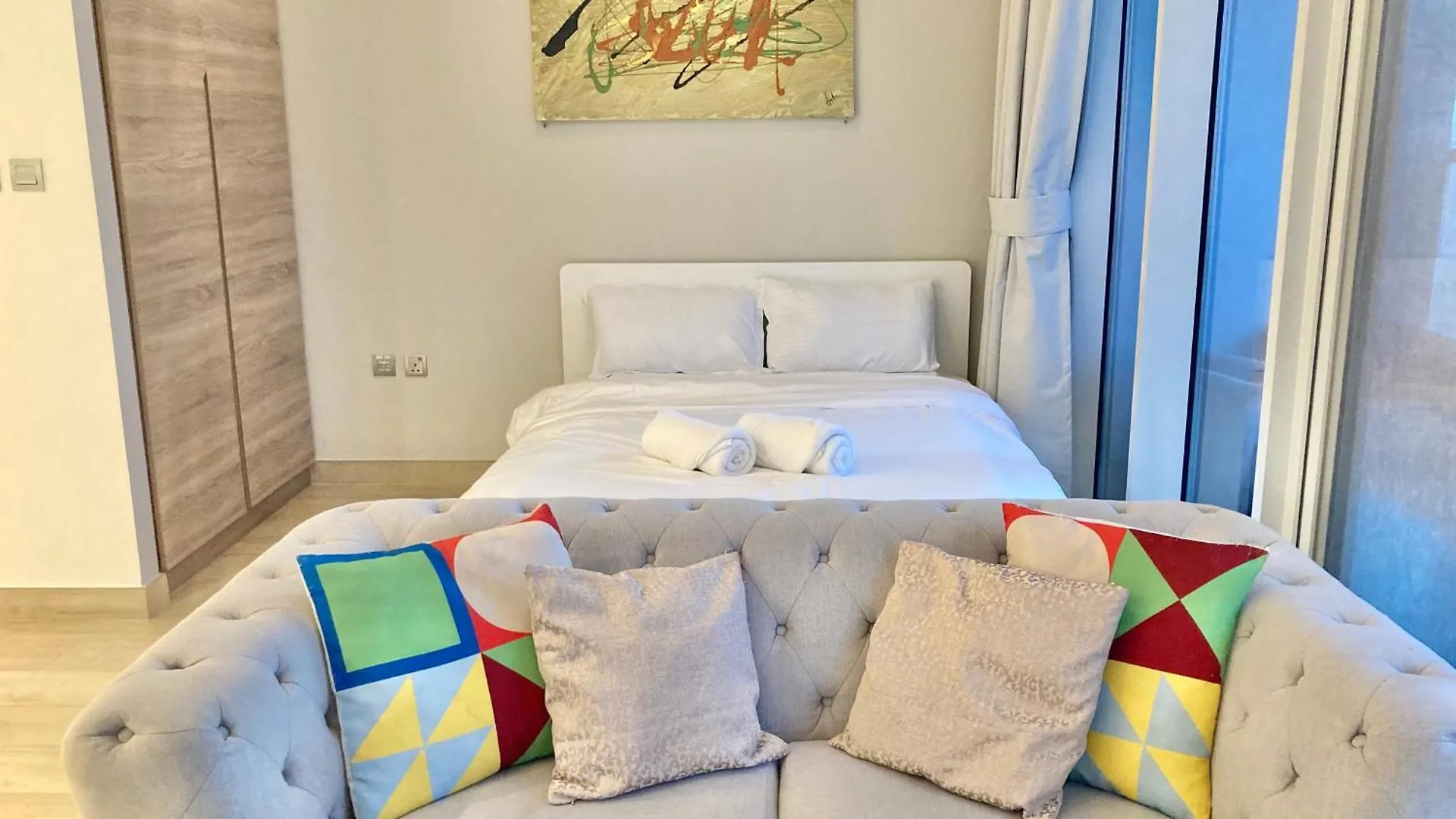 Western Studio One Apartment For Rent In Marina Dubaj
