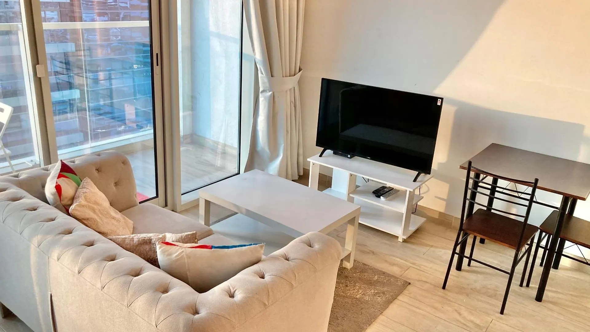 Western Studio One Apartment For Rent In Marina Dubaj