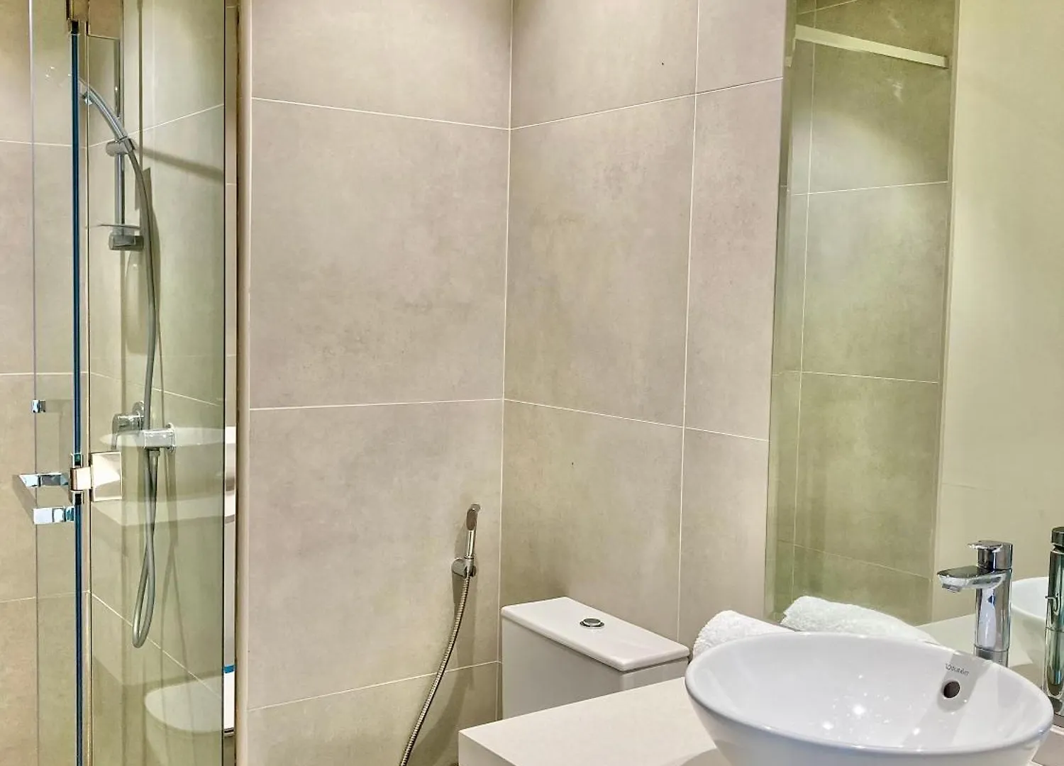 Western Studio One Apartment For Rent In Marina Dubaj